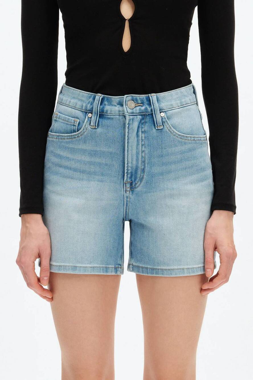 NEW BAYEAS stretch high rise shorts in light blue